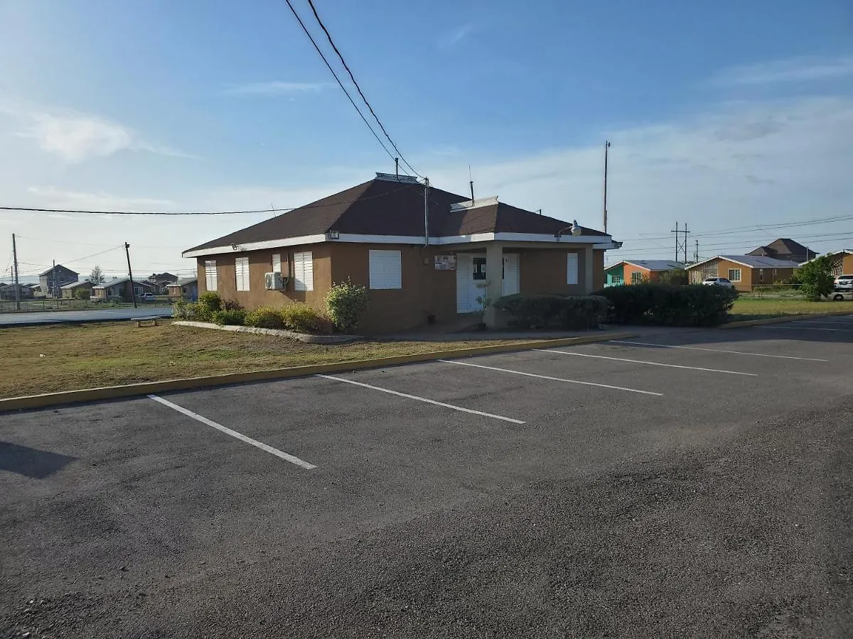 Beautiful 1-Bed House In New Harbour Village 3 Old Harbour St Catherine Jamaica Secured Gated Community בית נופש