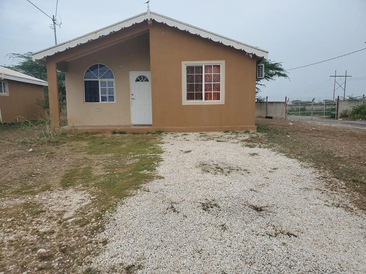 בית נופש Beautiful 1-Bed House In New Harbour Village 3 Old Harbour St Catherine Jamaica Secured Gated Community ג'מייקה